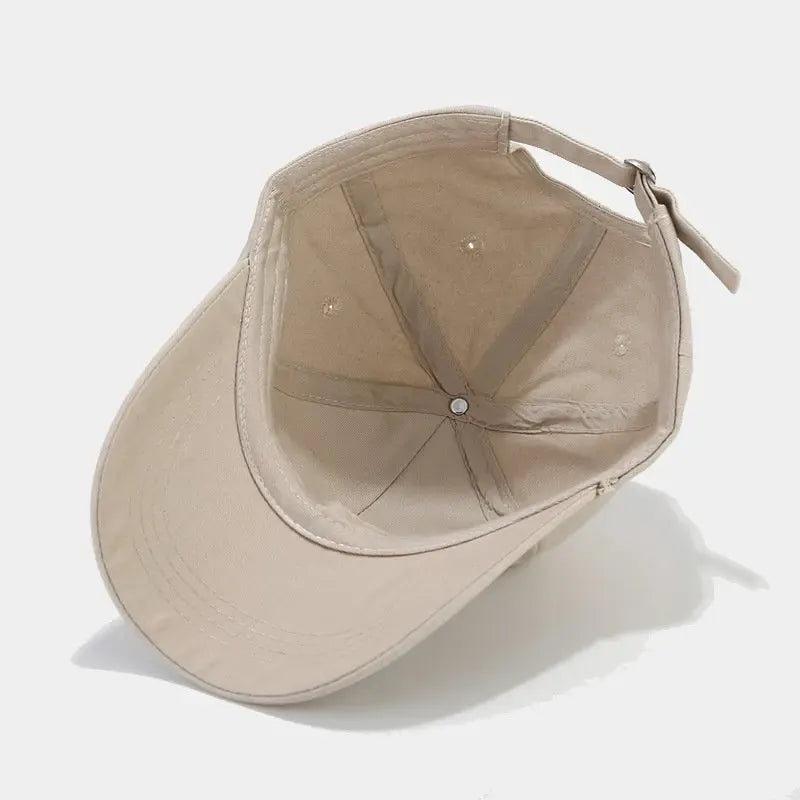 Casquette Minimaliste avec Cœur Brodé