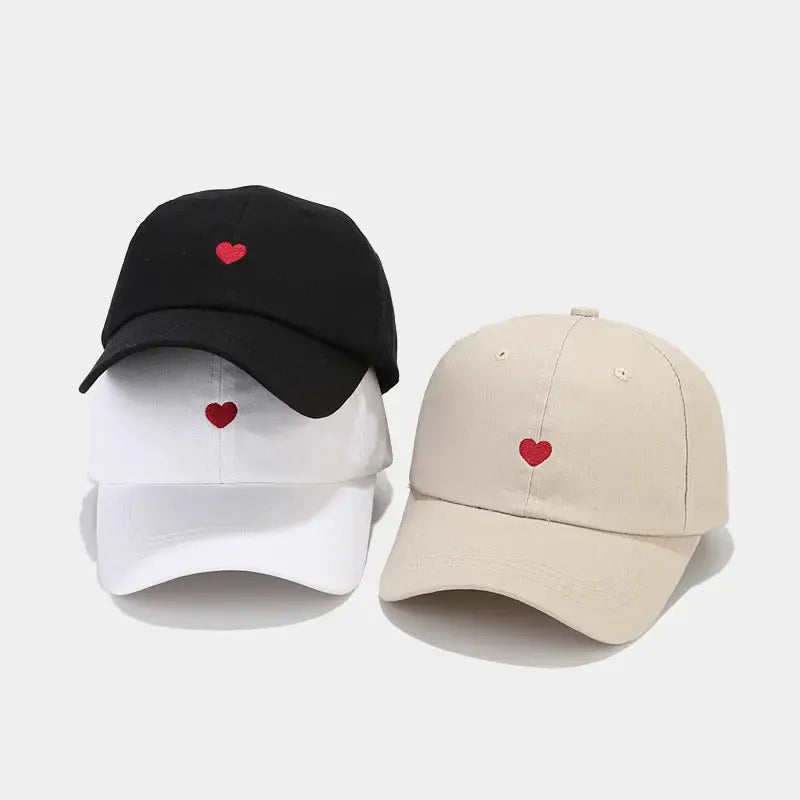 Casquette Minimaliste avec Cœur Brodé