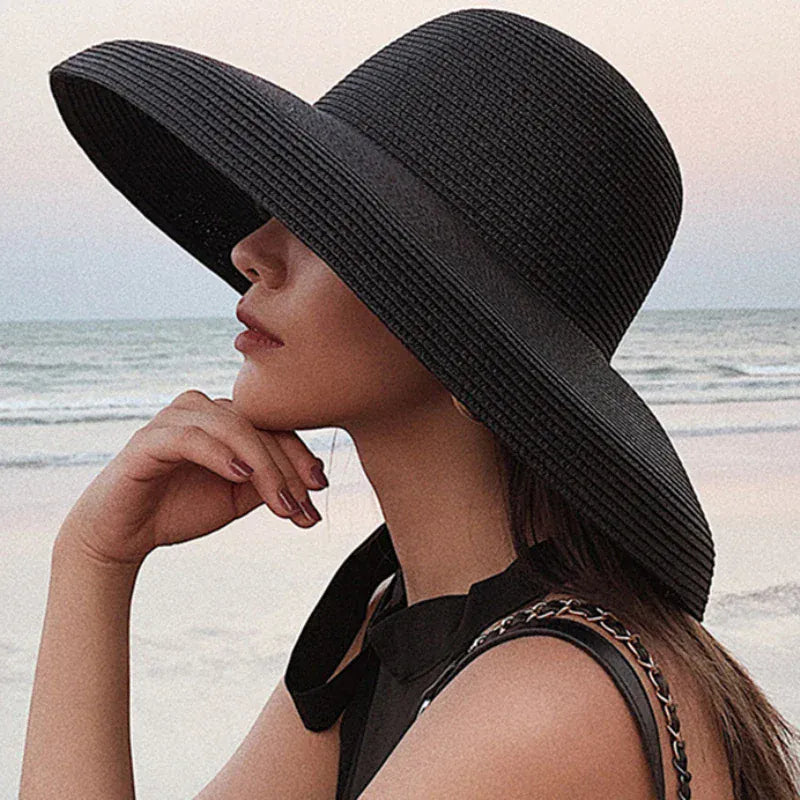 Chapeau de Paille à Large Bord Structuré