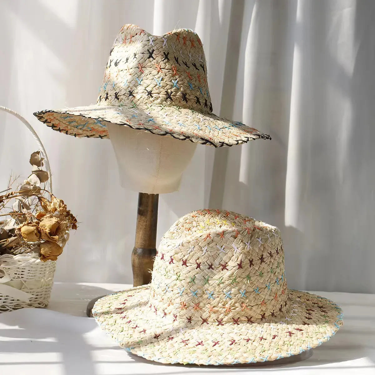 Chapeau de Paille Brodé Authentique