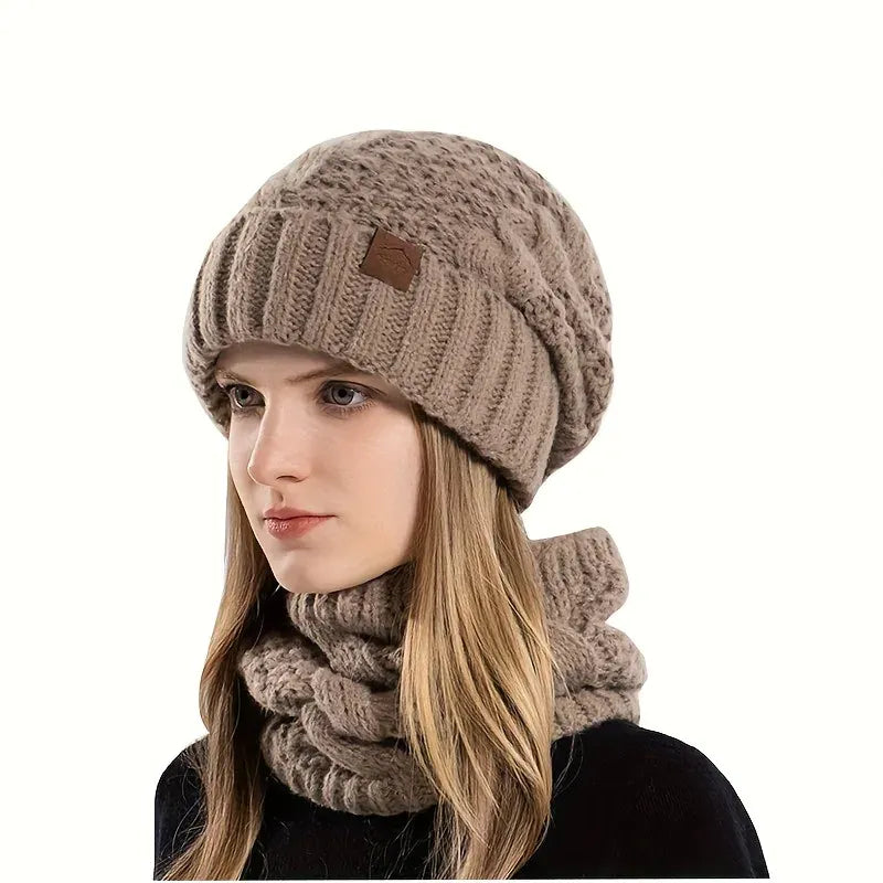 Ensemble Bonnet Femme et Écharpe Tricoté
